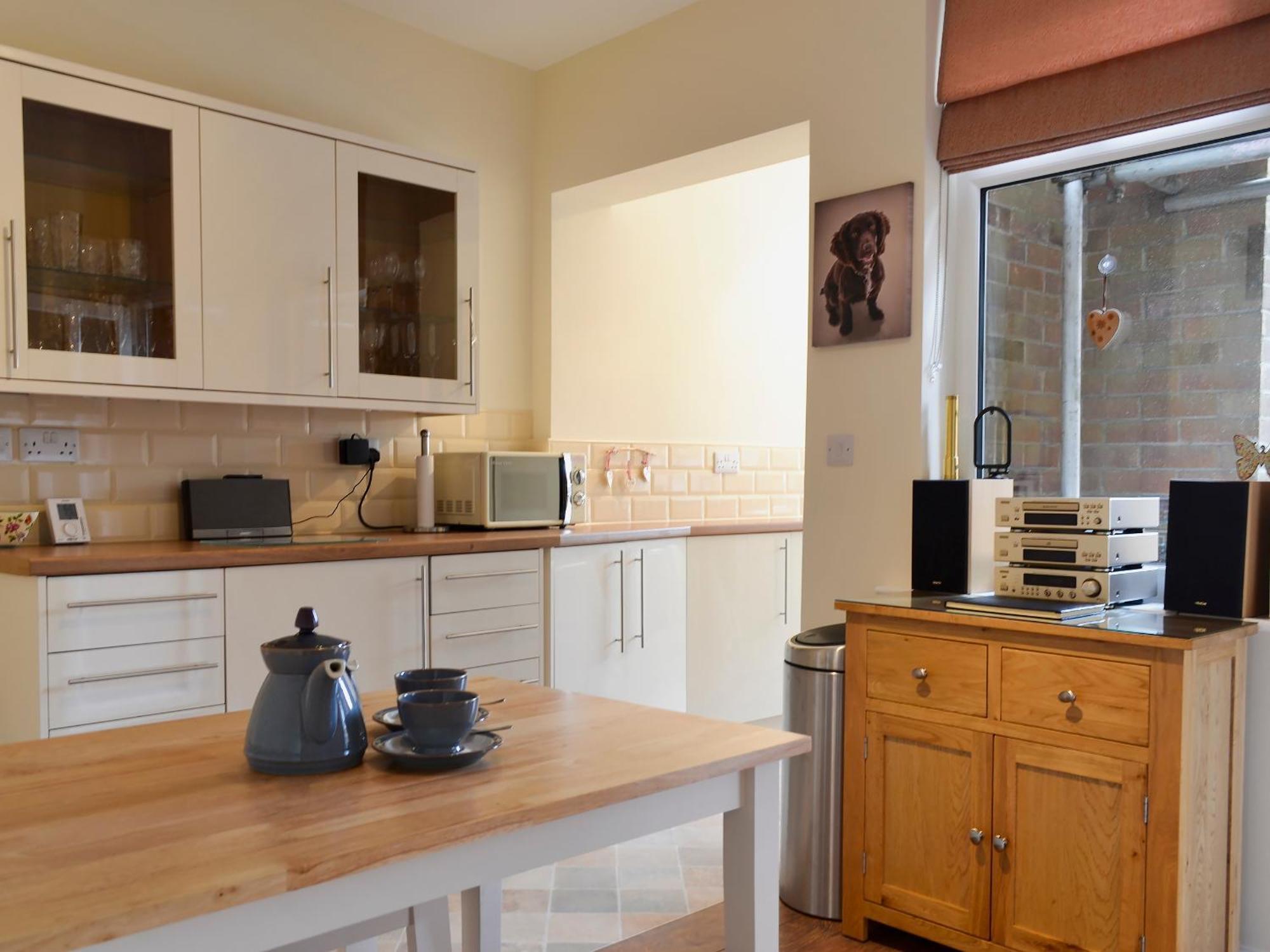 Cottage On The Green - York — Photos 1